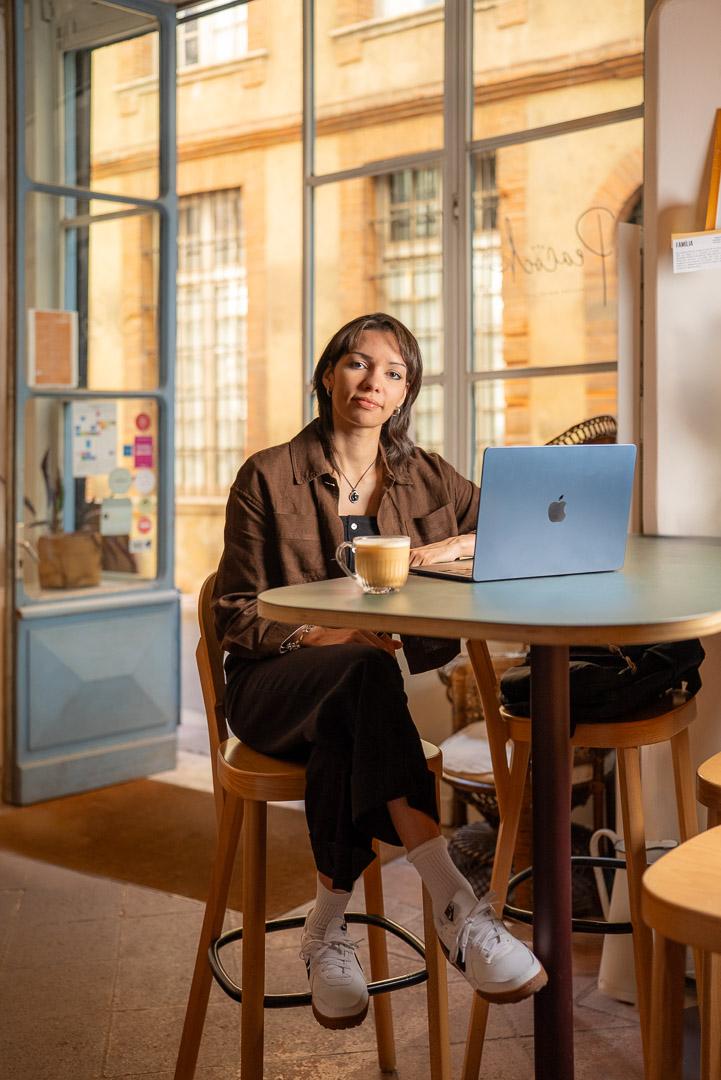 Comment &ecirc;tre &agrave; l'aise devant l'objectif (m&ecirc;me si vous d&eacute;testez &ccedil;a)